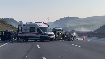 Son dakika haberleri! Kuzey Marmara Otoyolu'nda otomobilin tıra çarptığı kazada 1 kişi öldü