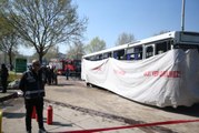 Son dakika haberi: Bursa'da infaz koruma memurlarını taşıyan servisin geçişi sırasında patlama