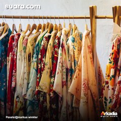 Viral di Media Sosial, Pria Ini Punya Cara Jitu Agar Pasangan Tak Kalap Belanja di Mal Jelang Lebaran