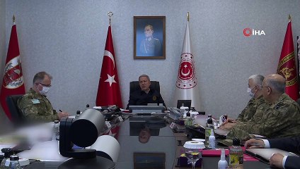 Bakan Akar’dan Pençe Kilit Operasyonu mesaisi! Canlı canlı talimatlar verdi