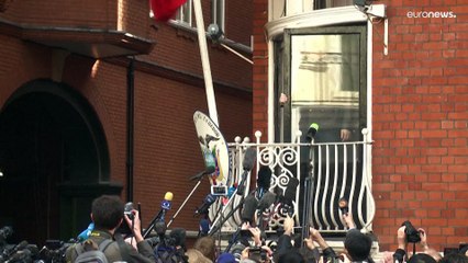 القضاء البريطاني يسمح رسميًا بتسليم أسانج إلى الولايات المتحدة