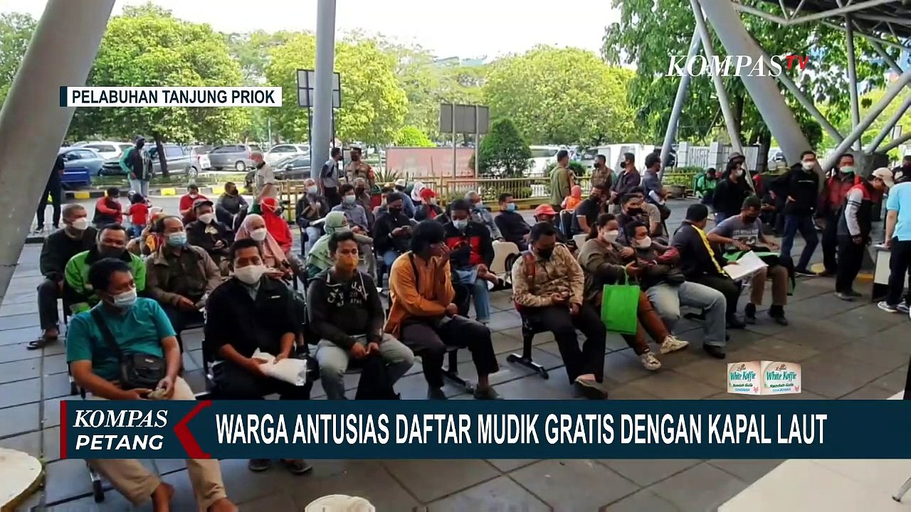 Stasiun Pasar Senen Dipadati Calon Pemudik, Tiket Kereta Sudah Terjual 71 Persen