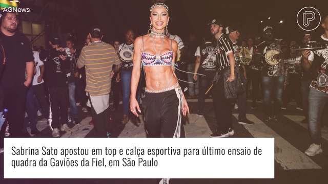 Look de Sabrina Sato: artista combina top feito de tênis com calça esportiva em ensaio da Gaviões da Fiel