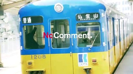 Transport company shows solidarity with Ukraine painting a train in yellow and blue