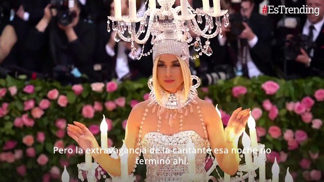 Los looks más extravagantes de famosos en alfombras rojas