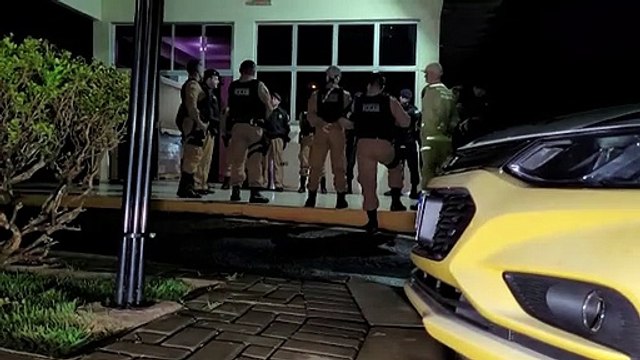 Operação AIFU é realizada na noite desta sexta-feira (22); menores de idade foram apreendidos