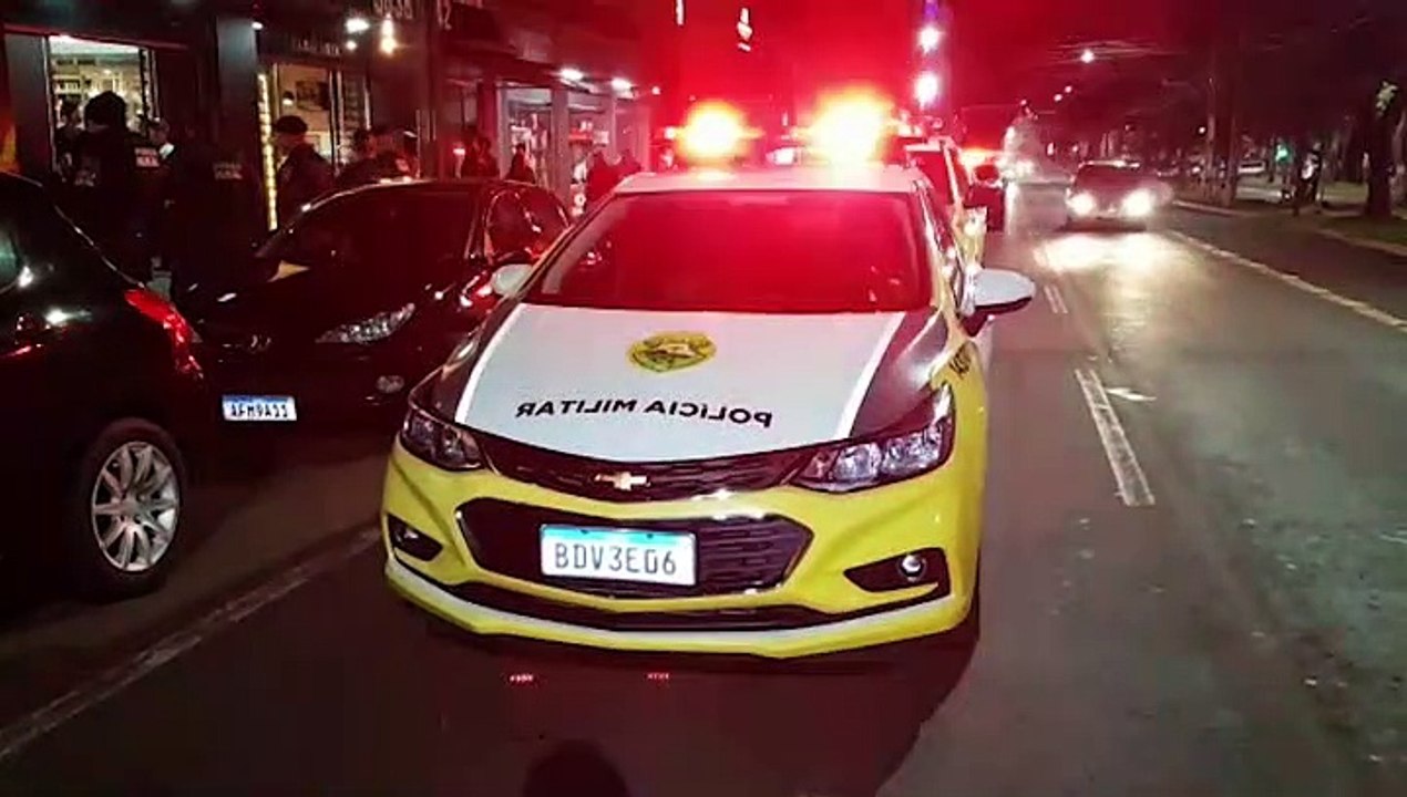 29 menores são encontrados em risco em estabelecimento; menor apreendida por porte de maconha e buchas de cocaína