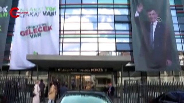 DP Genel Başkanı Uysal, Gelecek Partisi Genel Başkanı Davutoğlu'nu ziyaret etti