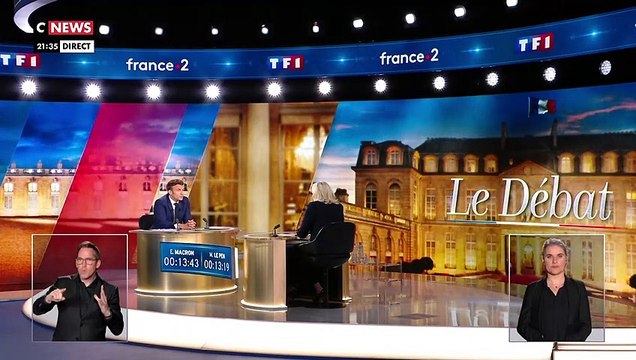 Débat - Regardez le violent accrochage entre Marine Le Pen et Emmanuel Macron qui accuse la candidate de dépendre de Vladimir Poutine