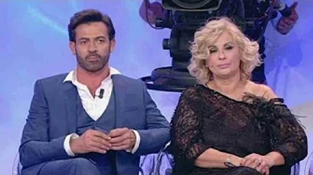 Uomini e Donne quanto guadagnano i due opinionisti L'indiscrezione di Diva e Donna Non c'è ormai p