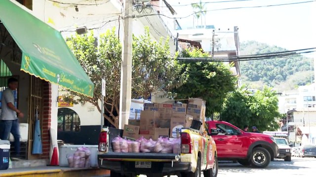 Pululan indigentes en el Cuale ¡y nadie hace nada! | CPS Noticias Puerto Vallarta