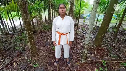জাতীয়-স্তরীয় প্রখ্যাত ক্যারাটে প্রশিক্ষক শ্রীমান বিক্রমাদিত্য বর্মনের ক্যারাটে ছাত্রী, সৌমিতা সেনের ক্যারাটে প্রসঙ্গে তার নিজস্ব কিছু অভিমত।