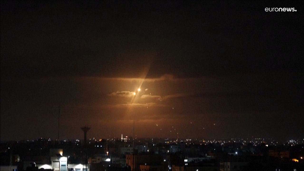 فيديو: طائرات حربية إسرائيلية تقصف غزة بعد هجوم صاروخي