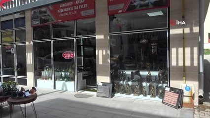 Gümüşhaneli esnaf Ersin Tosun, 7 yıldır şehit yakınlarına yüzde 50 indirim uyguluyor