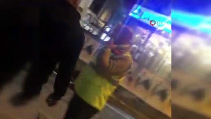 Şişli'deki değnekçi suç üstü yakalandı! O anlar anbean kamerada