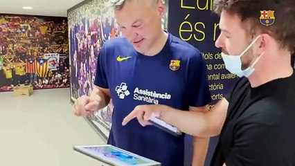 Los mensajes cruzados entre Xavi y Saras / FCB