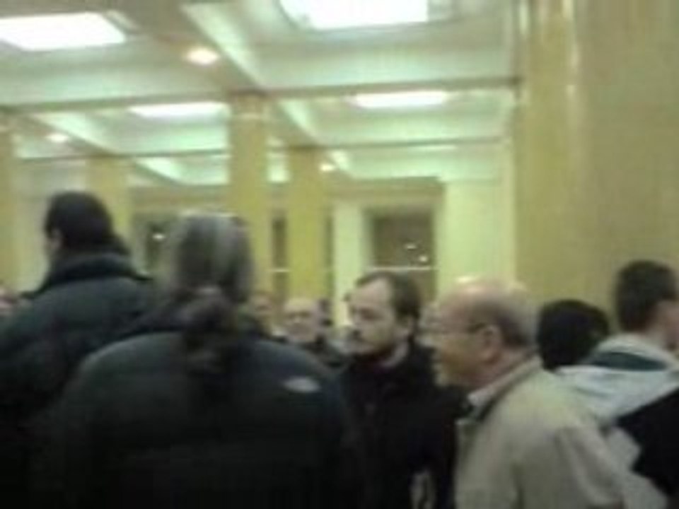 Elections municipales à Puteaux : Ambiance à la mairie