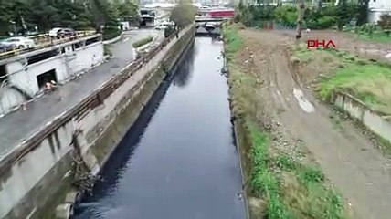 Marmara Denizi'ne dökülen Ayamama Deresi'nde korkutan görüntü