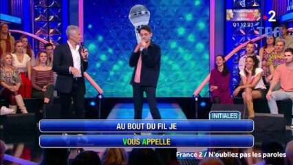 Le maestro Kristofer taquine Nagui sur son couple avec Mélanie Page (VIDEO)