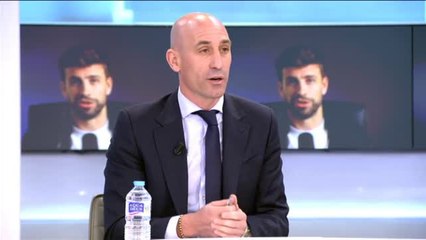 Rubiales da marcha atrás y anuncia que cobrará un sueldo fijo
