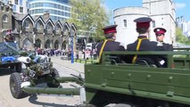 طلقات مدفعية في لندن لمناسبة عيد ميلاد الملكة إليزابيث الثانية السادس والتسعين