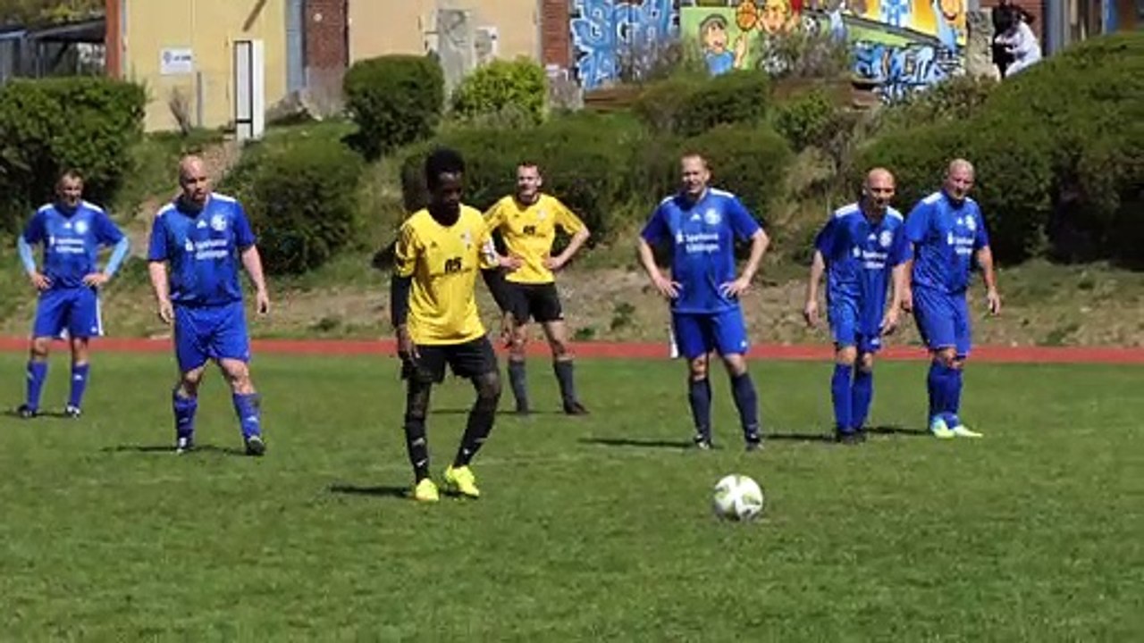 Die dritte Mannschaft des 1. SC Göttingen 05 verschießt gegen Hainberg IV einen Elfmeter