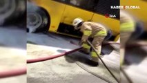 Mardin'in Artuklu ilçesinde seyir halindeki halk otobüsünde yangın çıktı
