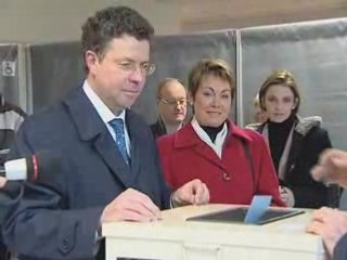 Hénin- Dalongeville (PS) devant Marine Le Pen (FN)