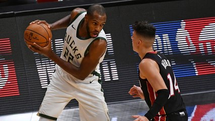 NBA 4/21 Headlines: Middleton Sprains MCL, Booker Out 2-3 Weeks