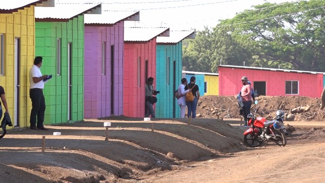 Entregan 300 viviendas del Programa Bismarck Martínez en villa Jerusalen