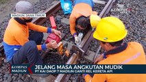 Jelang Masa Angkutan Mudik, PT KAI Daop 7 Madiun Ganti Rel Kereta Api