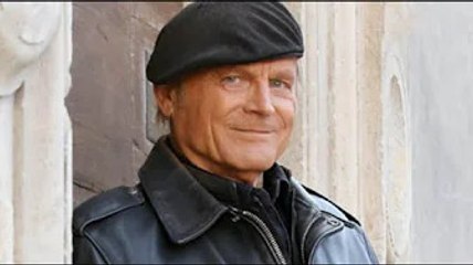 Stasera il commovente addio di Terence Hill l'attore abbandona per sempre E' arrivato il momento c