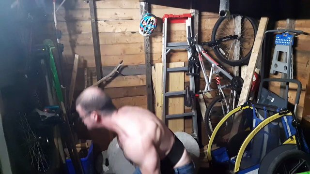 Behind the back deadlift, soulevé de terre prise derrière le dos, 390lbs/177kg for 10