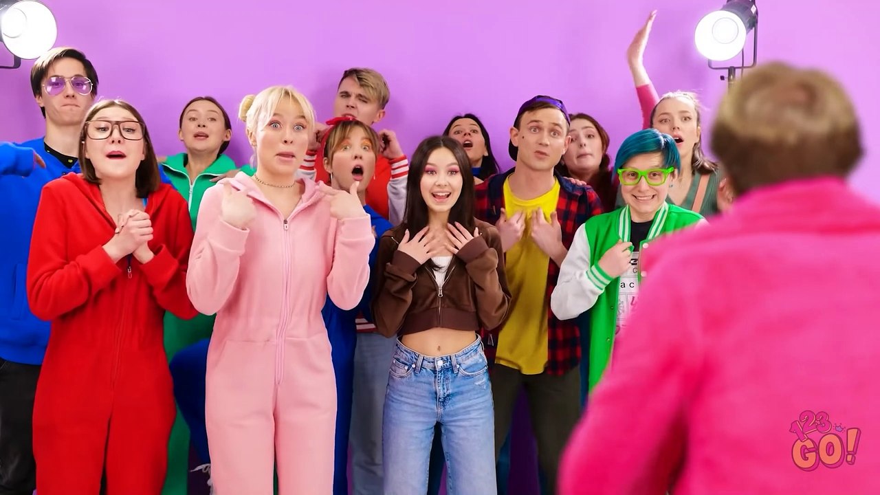 COOL ROOM MAKEOVER CHALLENGE || Rich vs Broke | Cheap VS Expensive Items for Your Room by 123 GO!