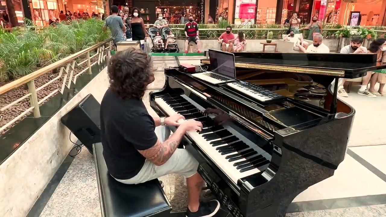 I Don't Want to Miss a Thing Aerosmith (Piano Shopping Mall)