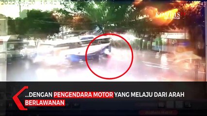 Viral Pengendara Motor Tabrak Bus Ladju di Lumajang