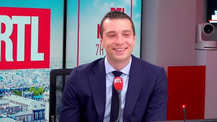 Philippe Caverivière de retour avec son chat Snatch face à Jordan Bardella