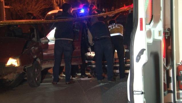 Tartıştığı karısını vurdu, yakalanacağını anlayınca kendi kafasına sıktı