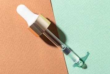 Cheveux : ce sérum anti-chute cartonne sur la toile