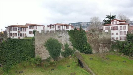 Tarihi dokusunu koruyan "Ortahisar" kültür rotasında