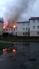 Fuego en un hospital en la ciudad de Limán, al este de Ucrania