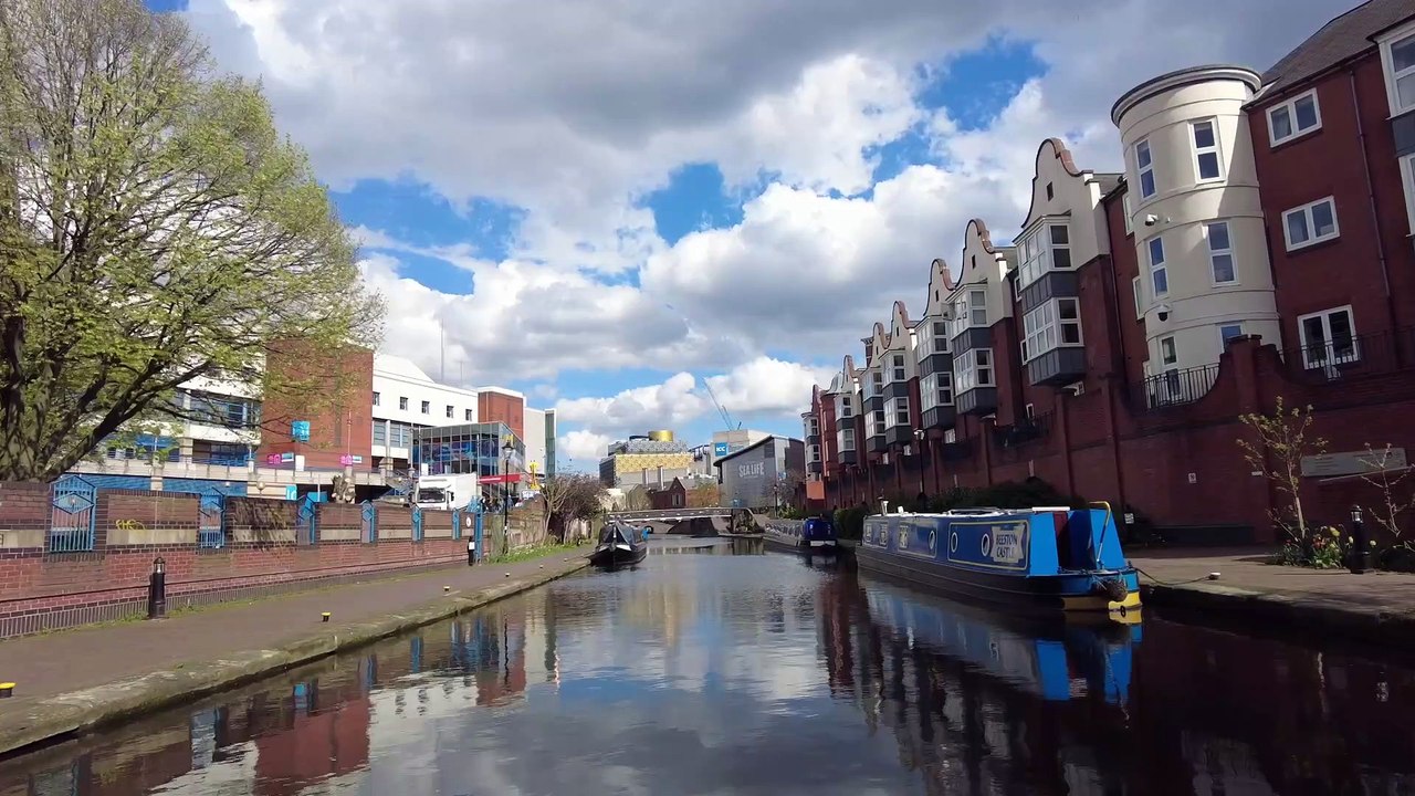 Take a ride with GoBoat: Birmingham's fun, self-drive boating experience -  video Dailymotion