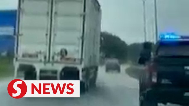 Cops, Customs officers open fire on truck to thwart smuggling bid