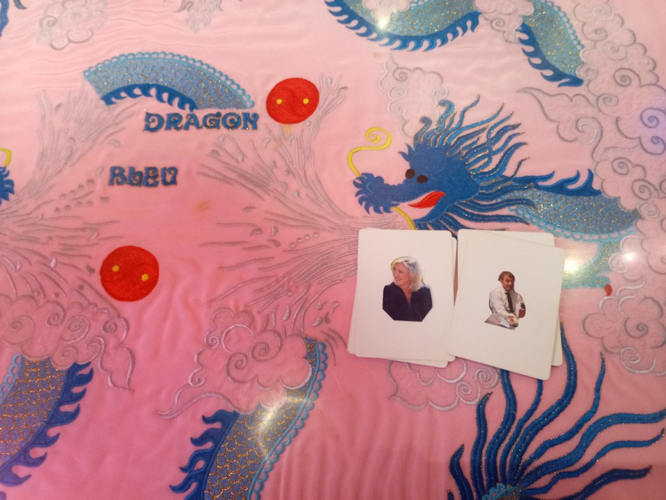 Un tour de cartes magiques avec les deux finalistes de l'élection présidentielle 2022