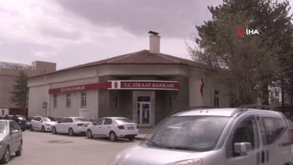 1992 depreminde kentte ayakta kalan nadir taş binanın yıkılacak olmasına tepkiler büyüyor