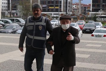 Sahur yemeğini yedikten sonra eşini bıçaklayarak öldürdü