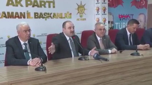 Bakan Varank: Evinde güya elektriği kesilmiş şov yapıyor