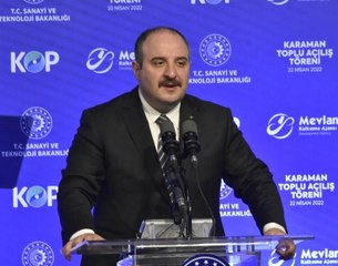 Bakan Varank: Evinde güya elektriği kesilmiş şov yapıyor