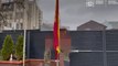 Emotivo izado de la bandera de España en la embajada de Kiev en Ucrania