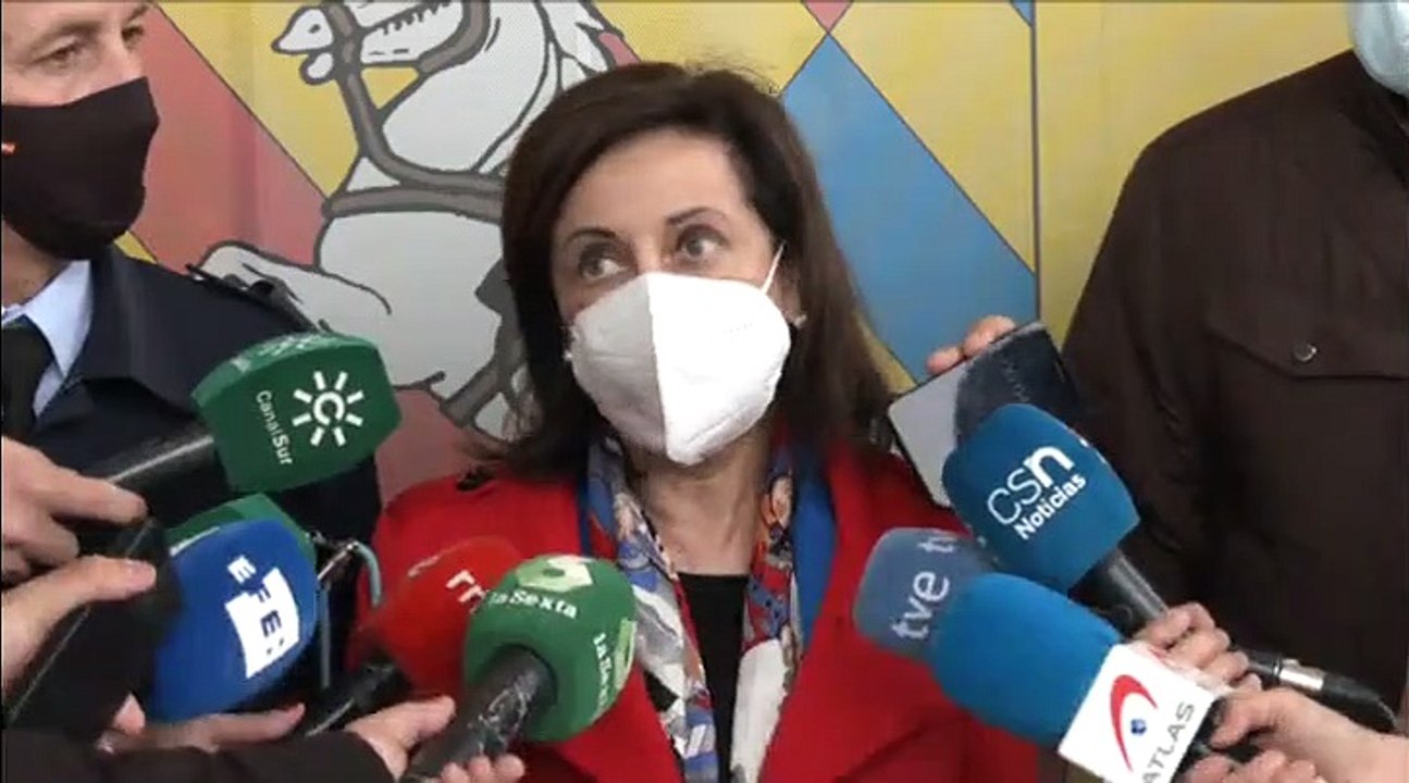 Robles: "El mundo entero entiende que cuando un país está siendo masacrado hay derecho a la legítima defensa"